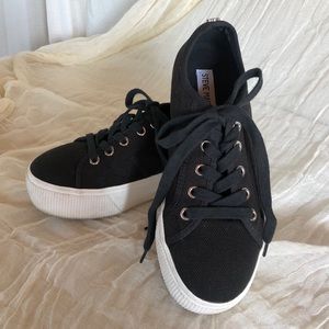 STEVE MADDEN • Emma Black Platform Shoes (7)